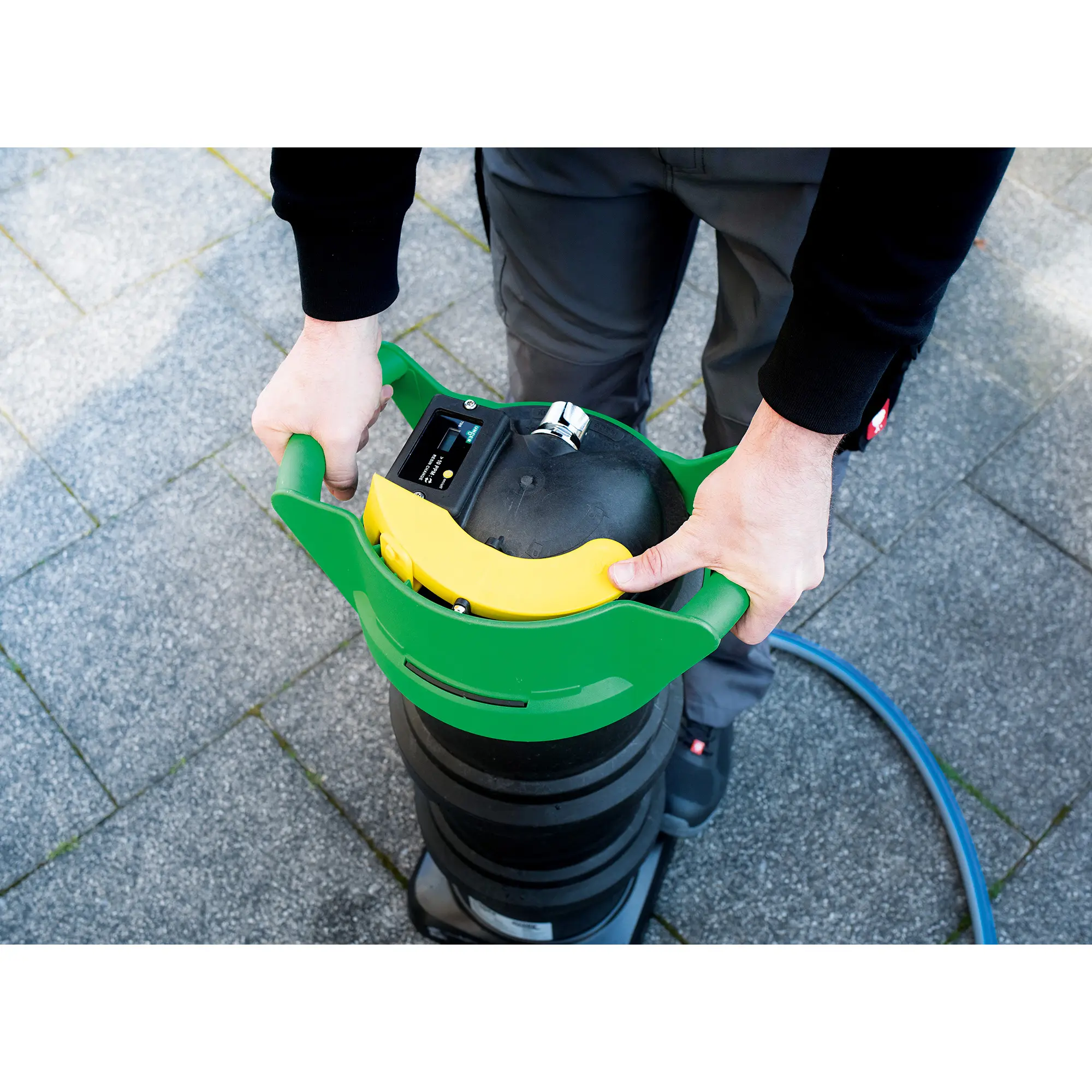 Unger HydroPower Ultra DI-Reinwasser-Filter von Unger, mobiler Reinwasser-Filtertank mit Harzbeuteln für professionelle Glas- und Gebäudereinigung