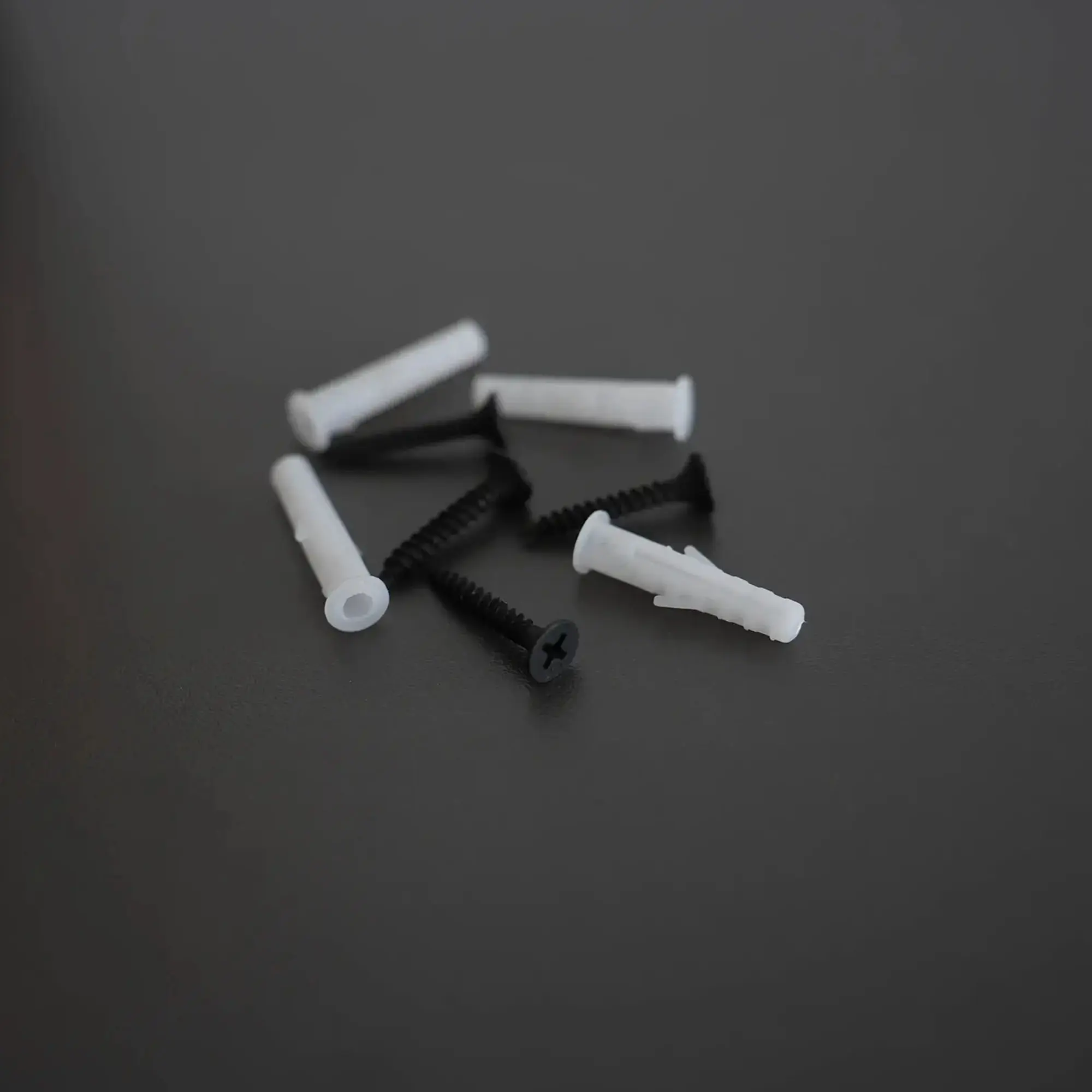 Seifenspender Wandmontage weiß, moderner Flüssigseifenspender aus Kunststoff mit Druckhebel für Badezimmer, Küche oder Sanitärbereich