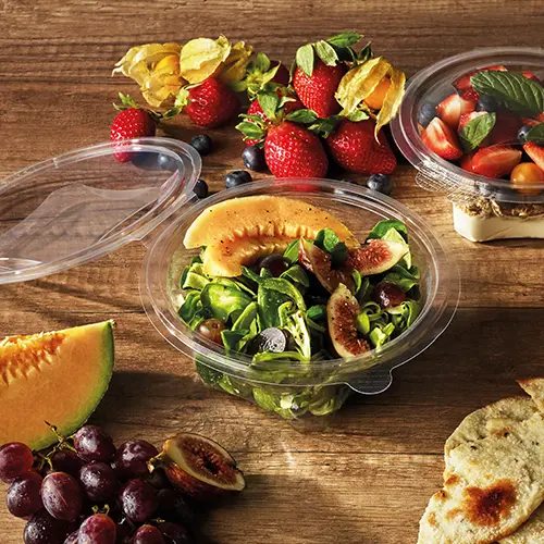 Starpak Feinkost- und Salatschalen mit Klappdeckel, R-PET rund 500 ml, Ø 15,5 cm, 6,8 cm hoch, glasklar, lebensmittelechte Einwegschale von PAPSTAR