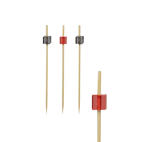 PAPSTAR Fingerfood - Picker 9 cm "Cube" aus Bambus, Fingerfood-Spieße mit roten und schwarzen Würfeln, ideal für Partyhäppchen und Buffet, Art.-Nr. 89158 82186