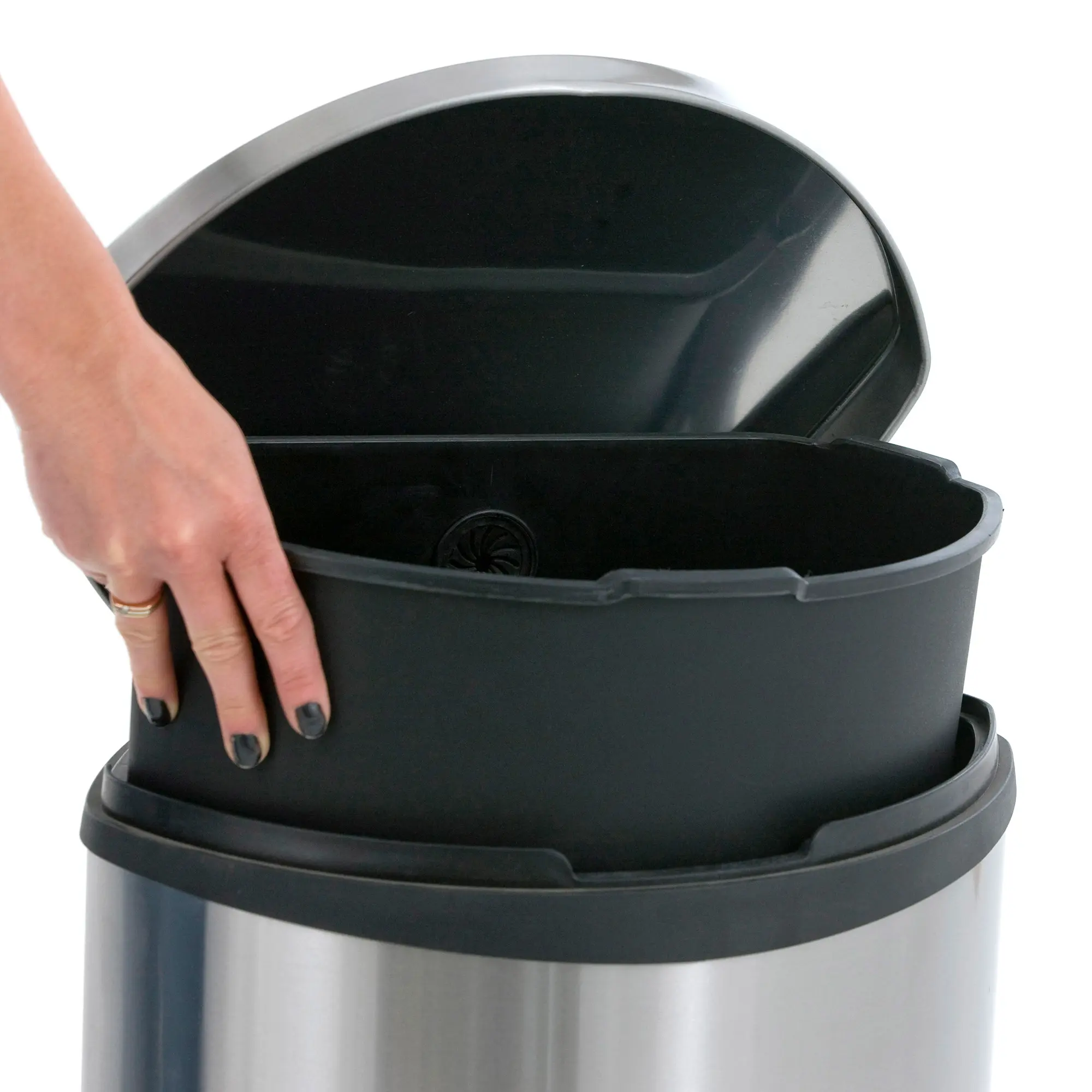 EKO Shell Bin Tretabfallbehälter 30 Liter aus Edelstahl, geöffneter Deckel mit herausnehmbarem Kunststoff-Inneneimer, platzsparende Muschelform