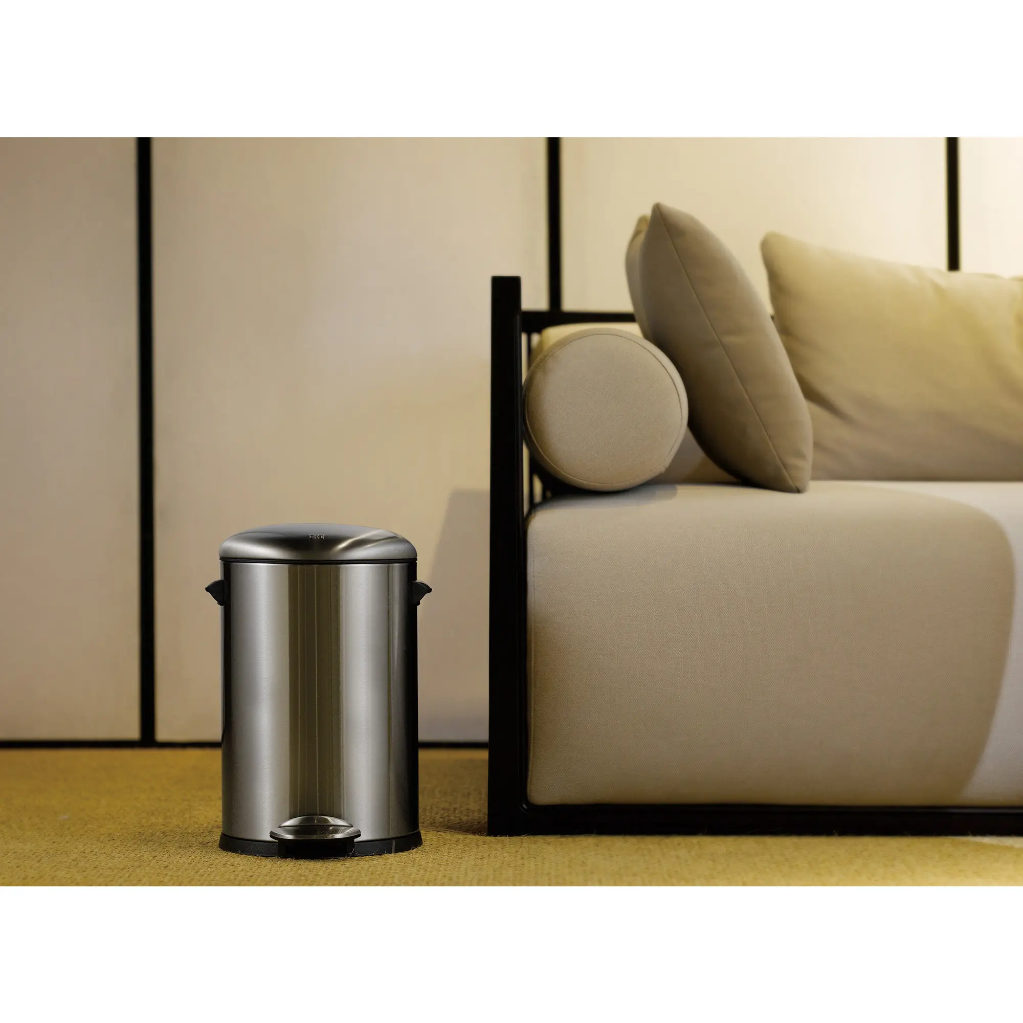 EKO Belle Deluxe Tretmülleimer 12 Liter aus mattem Edelstahl, Retro-Design mit Soft-Close-Deckel und Inneneimer aus Kunststoff, ideal für Wohnräume
