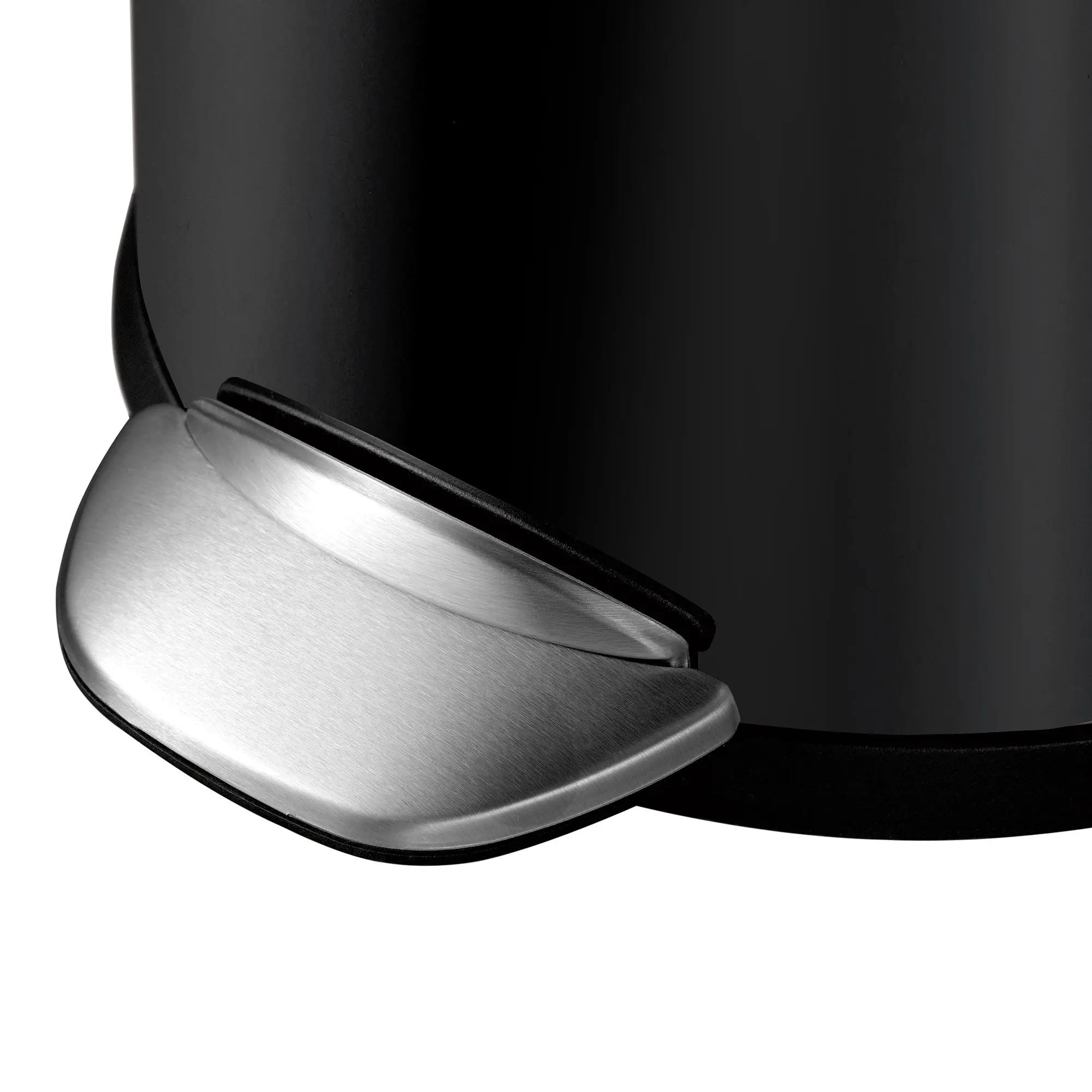 EKO Belle Deluxe Tretmülleimer 5 Liter, Detail vom robusten Edelstahl-Fußpedal im Retro-Design, matt schwarz, Hersteller EKO