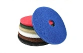 Bodenreinigungspads farbig rund mit Loch für Scheuersaugmaschine, Set mit mehreren Pads in verschiedenen Farben, Artikelnummer 12345