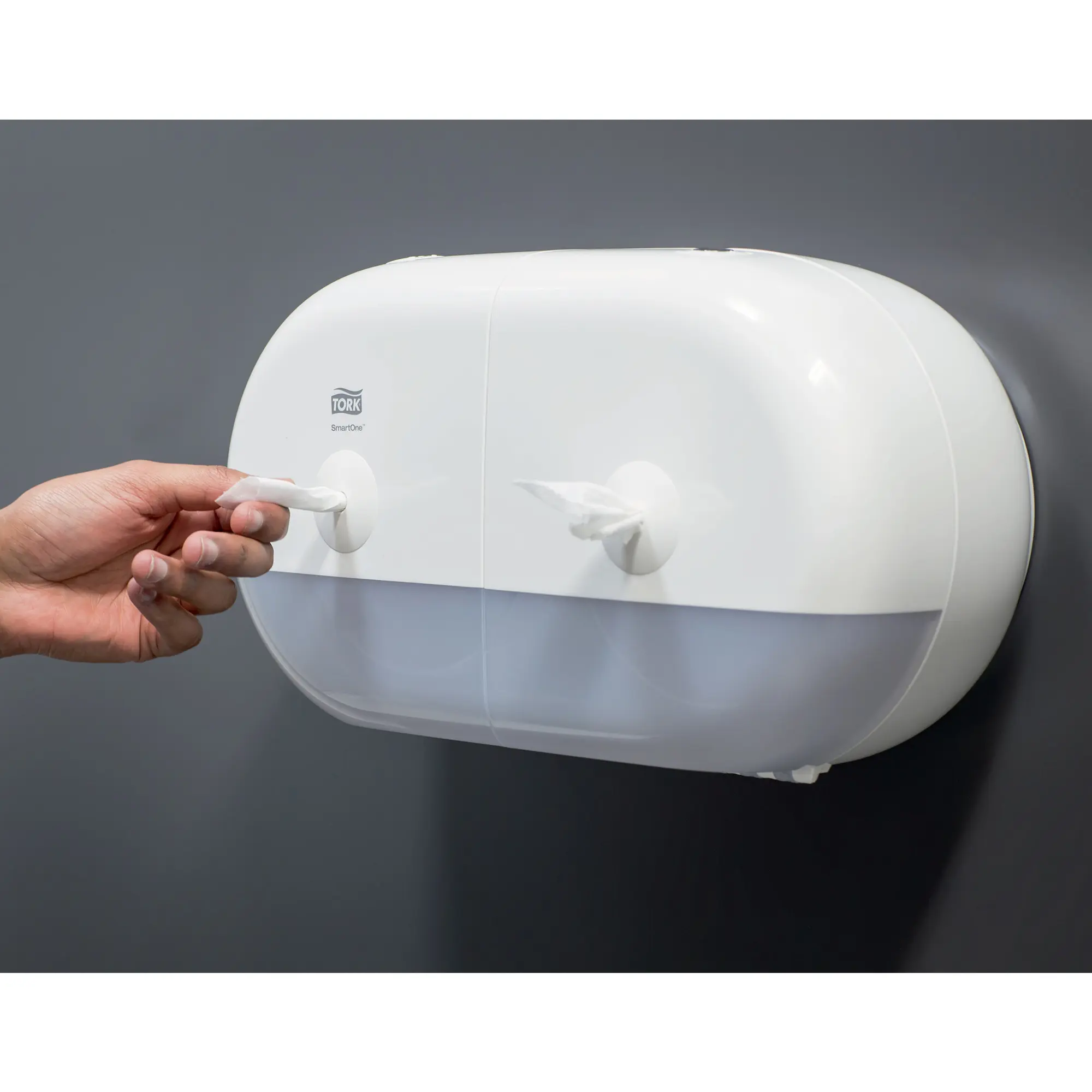 Tork SmartOne Mini Doppelrollenspender für Toilettenpapier T9 aus robustem Kunststoff mit transparentem Sichtfenster und hygienischer Einzelblattentnahme, Artikelnummer 682000