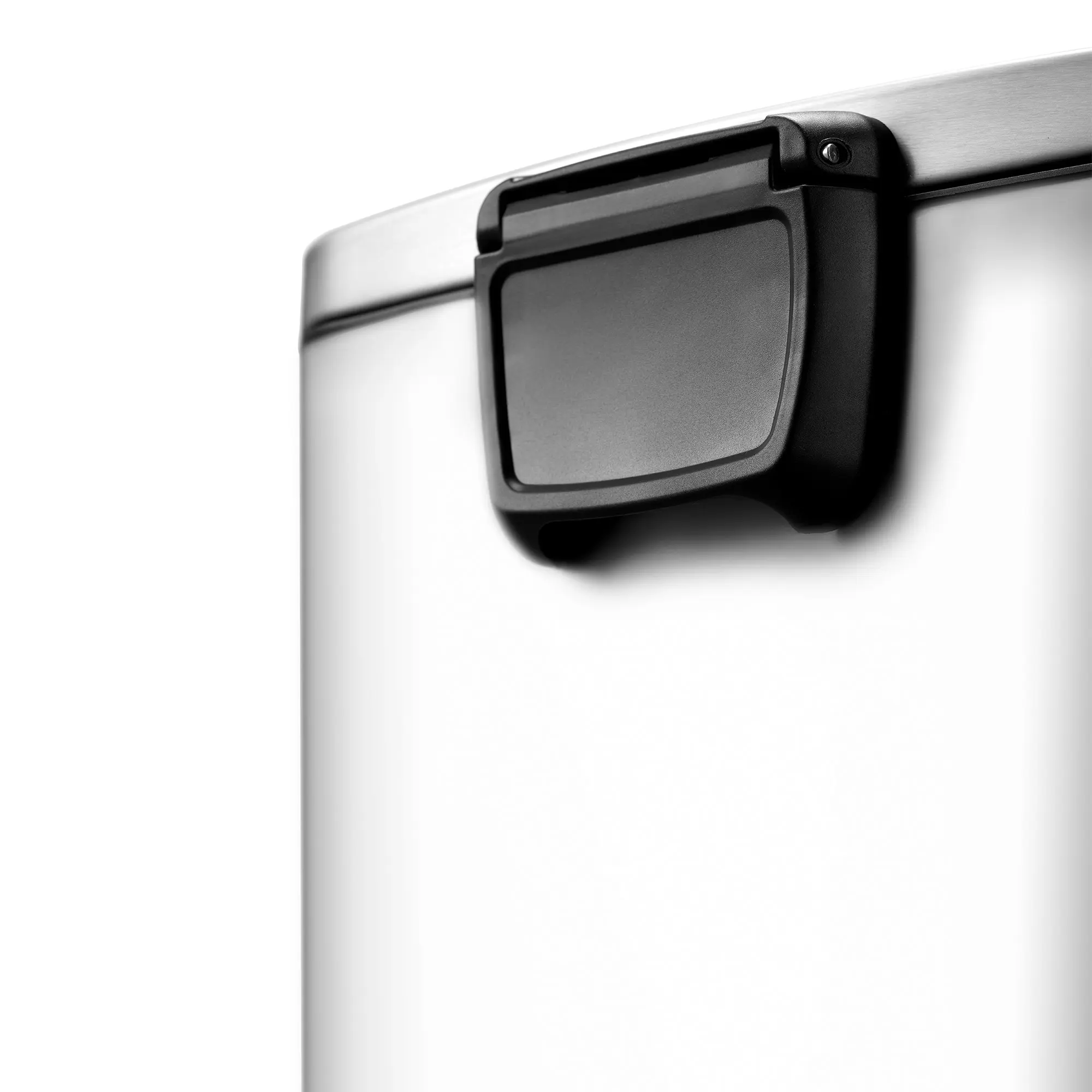 EKO Della Tretmülleimer Edelstahl 6 Liter mit schwarzem Tragegriff, mattem Edelstahlgehäuse und Anti-Fingerabdruckbeschichtung, Art.-Nr. 6L-EKO-DELLA