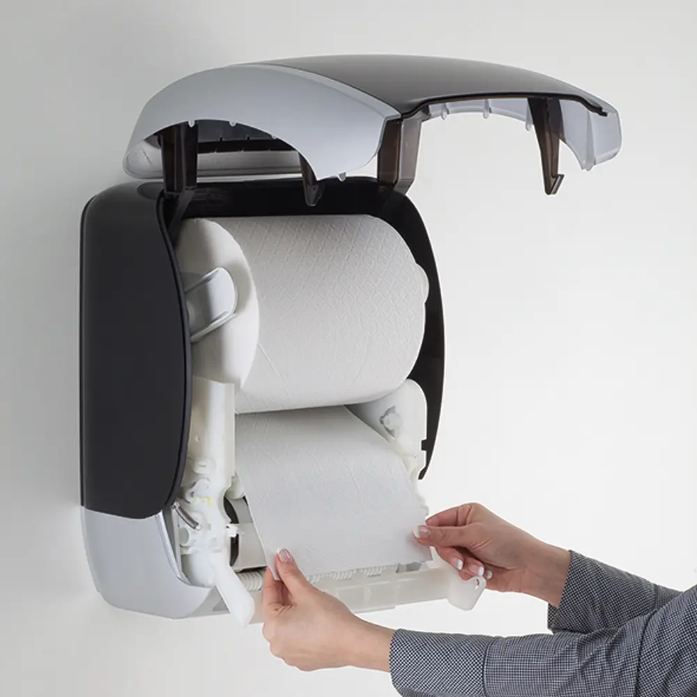 Cosmos Sensor Handtuchrollenspender von JM Metzger, automatischer berührungsloser Handtuchspender für Papierhandtuchrollen, Front geöffnet beim Nachfüllen