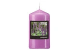 Lavendel Duftkerze in Lila, zylindrische Kerze mit Bildetikett lila Lavendelfeld, aromatische Raumduftkerze für entspannende Atmosphäre, Artikelnummer 106162
