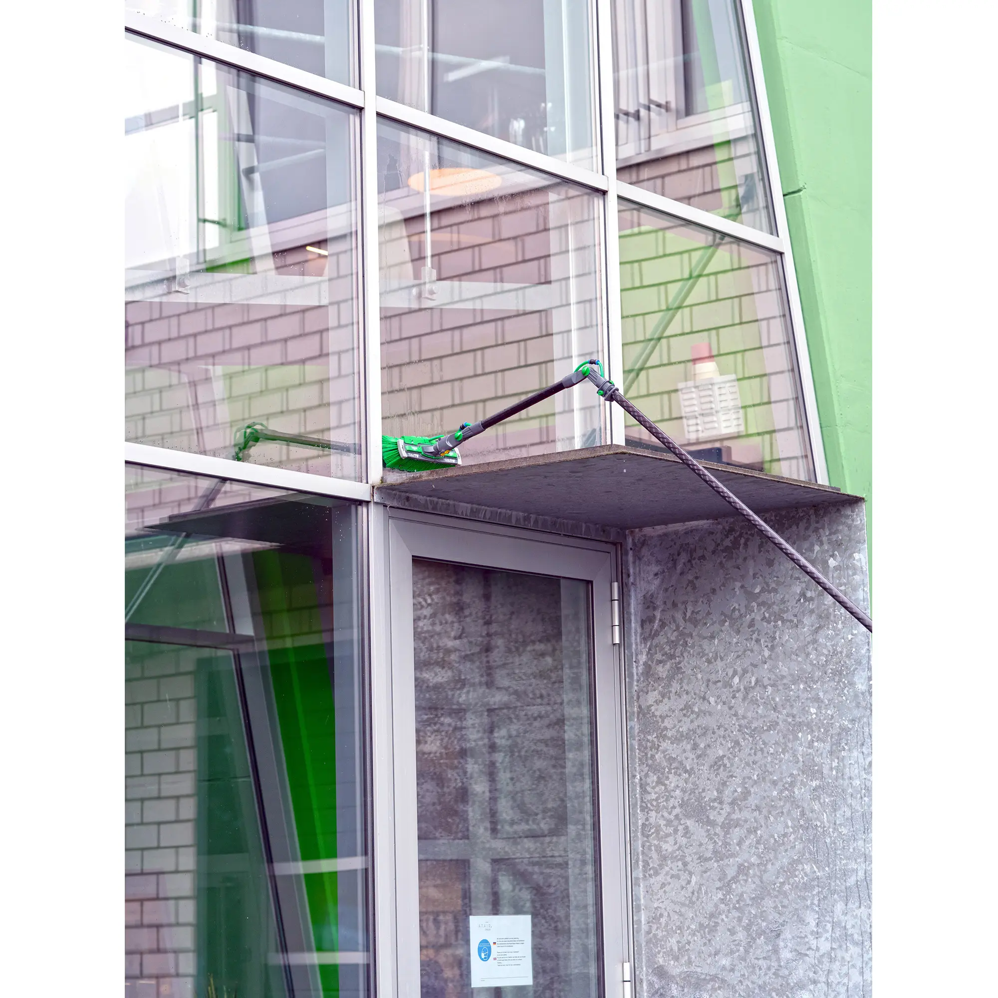 Unger nLITE Winkeladapter Set mit Gelenken von Unger zur Reinigung schwer zugänglicher Fenster, Wintergärten und Fassadenelemente