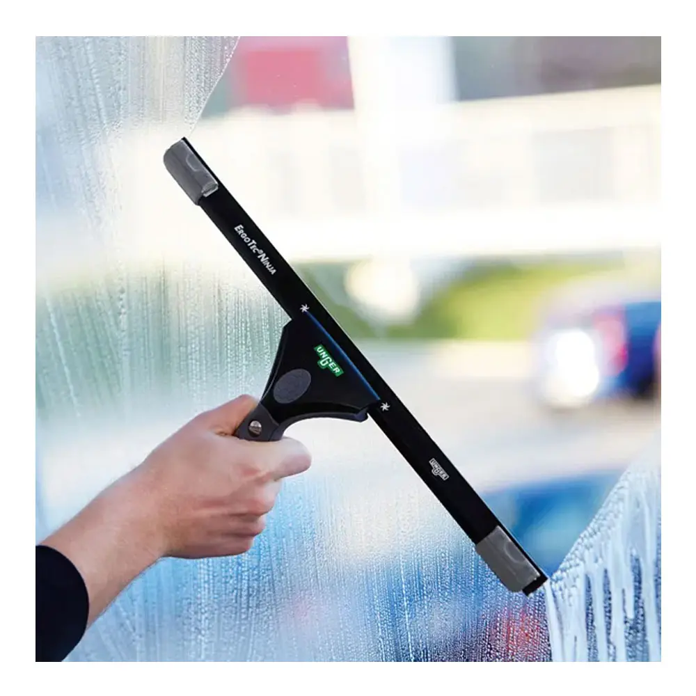 Unger ErgoTec Ninja Starter Set 2in1 Glasreinigungsset, 2-teilig – ergonomischer Fensterwischer aus T6-Aluminium mit Soft-Gummi für streifenfreie Fensterreinigung, 35 cm Breite