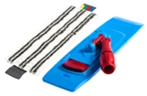Klapphalter mit Mikrofasermopp für professionelle Bodenreinigung, blau-rot, mit farbcodiertem Moppstreifen für hygienische Nassreinigung, Artikelnummer