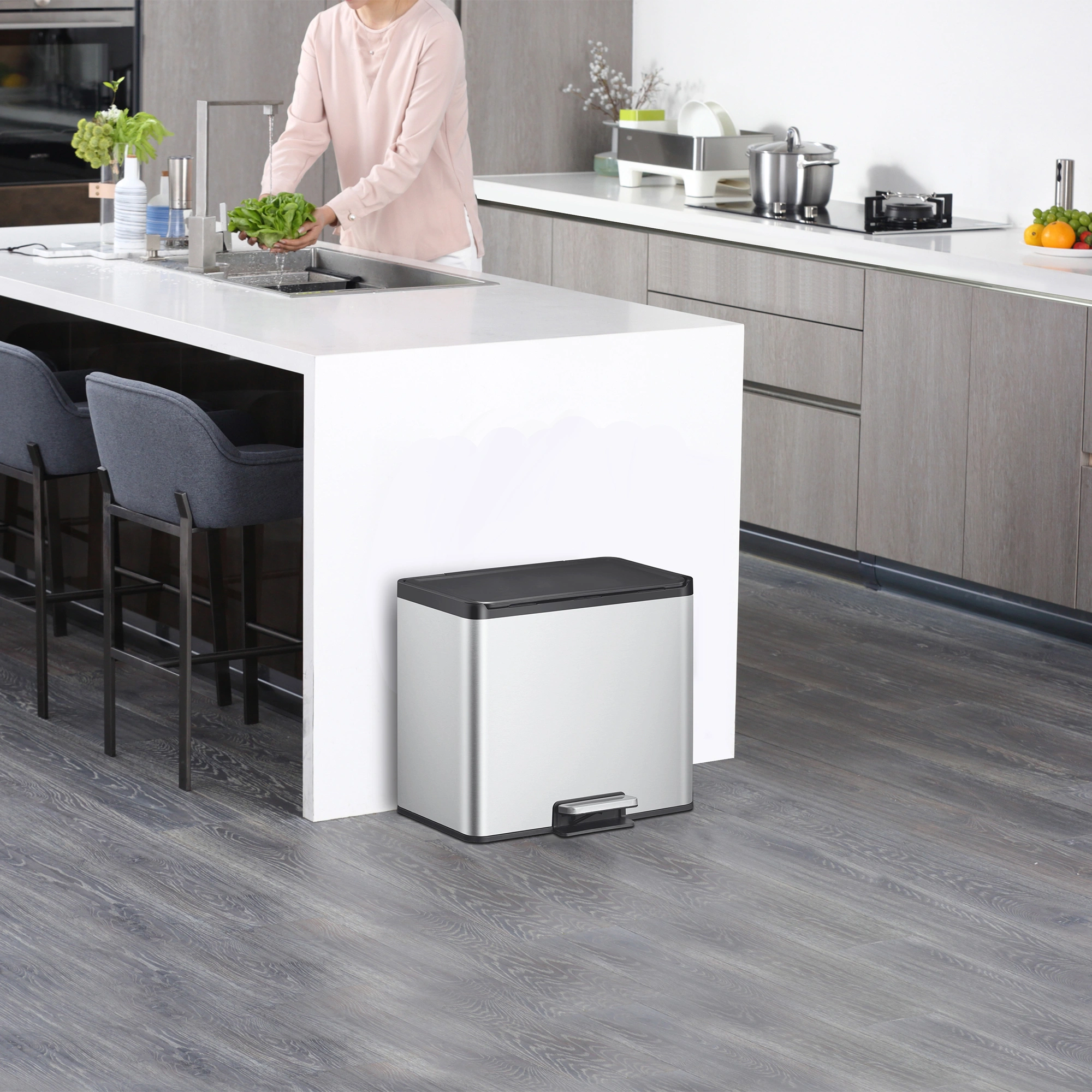EKO Essential 2 Recycler Treteimer 2 x 15 Liter aus gebürstetem Edelstahl mit Pedal und Soft-Close-Klappdeckel zur Mülltrennung in moderner Küche, Artikelnummer 31184682