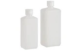 Vierkantflasche HDPE natur, transparente rechteckige Flaschen mit Schraubverschluss für Laborchemikalien, zwei Größen nebeneinander, Art.-Nr. 140338