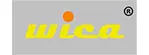 wica Logo in Gelb mit orangefarbenem Punkt auf grauem Hintergrund